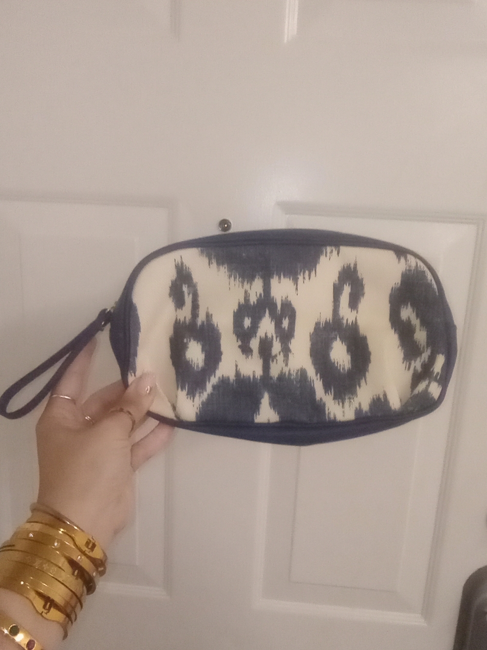 Estee Lauder Navy and Cream Patterned Cosmetic Wristlet